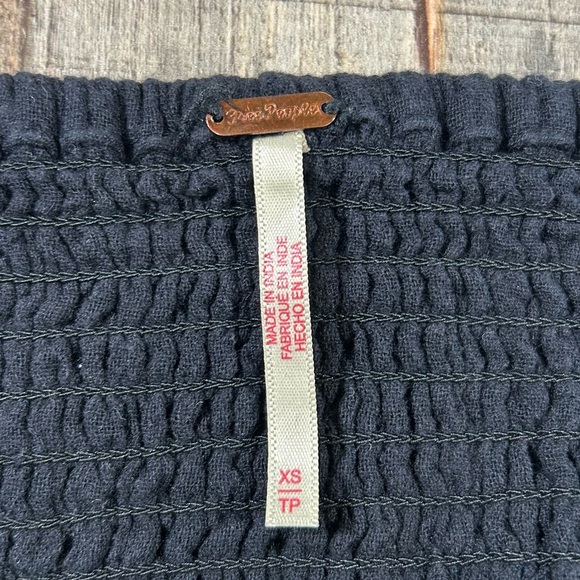 Free People Black Strapless Ruched Peplum Top XS Boho Cottagecore Grunge - Picture 4 of 7